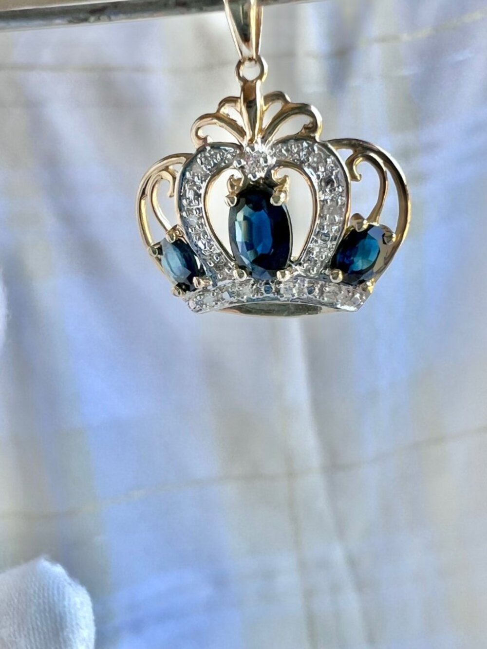 Vintage AV Alwand Vahan Vintage 10K Gold Diamond & Blue Sapphire Crown Pendant